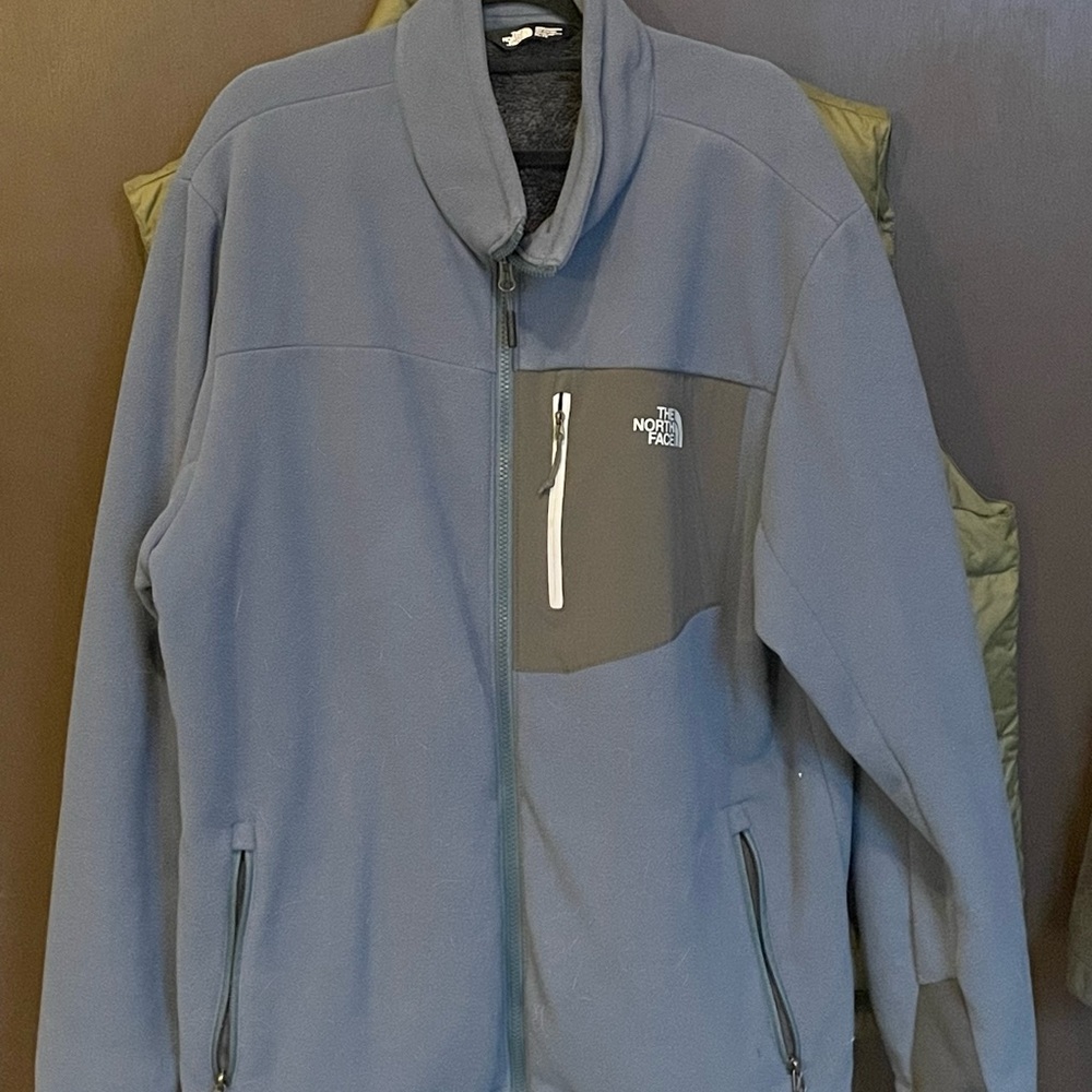 North Face Blue-Gray lined fleece jacket. Size XL.